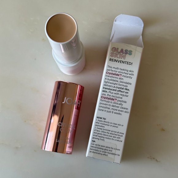 JOAH Crystal Glow Ivory Tinted Luminizer Stick - Picture 4 of 4